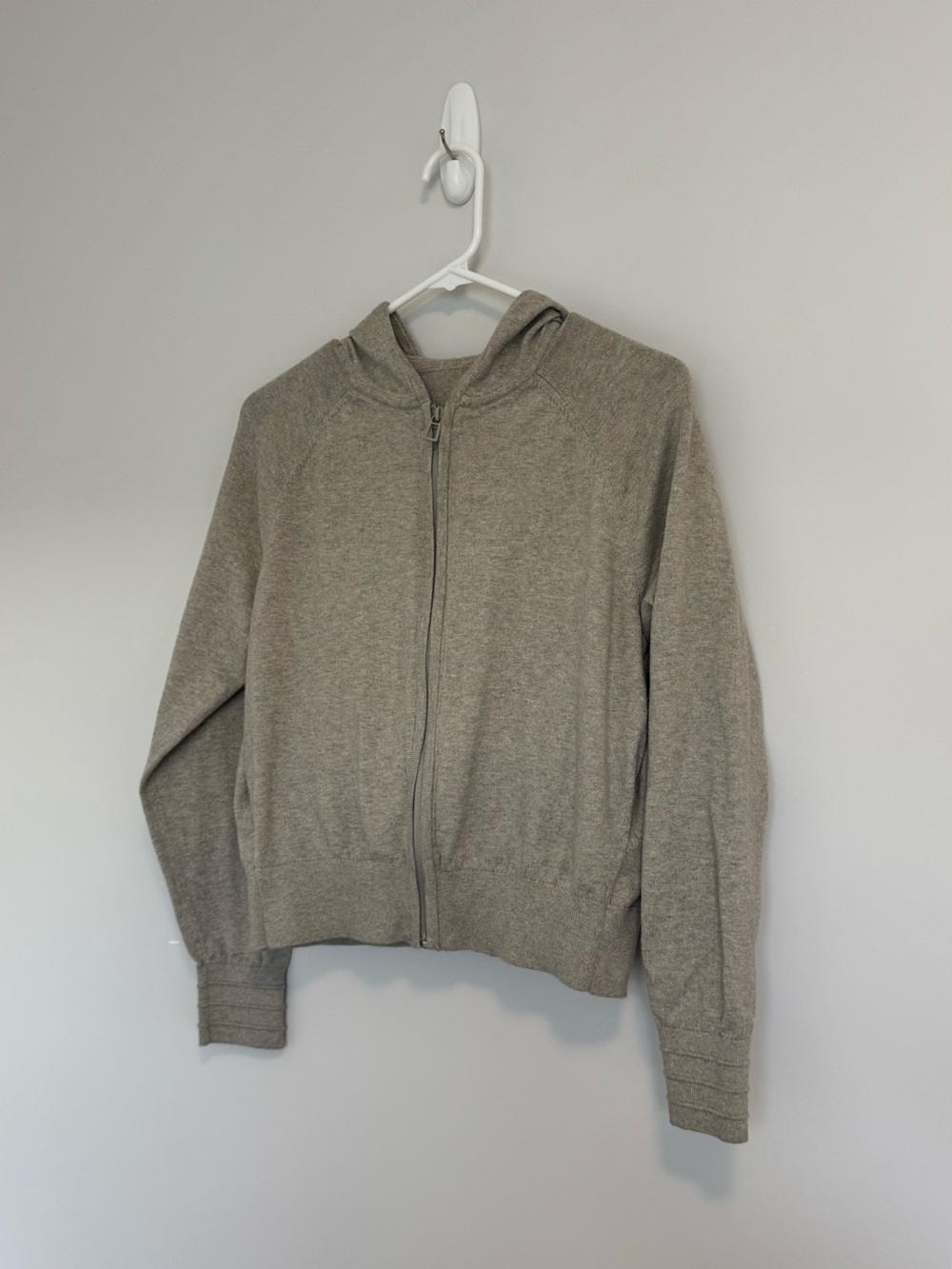 Lululemon Cotton-Cashmere Knit Hoodie
Heathered Raw Linen Never Worn